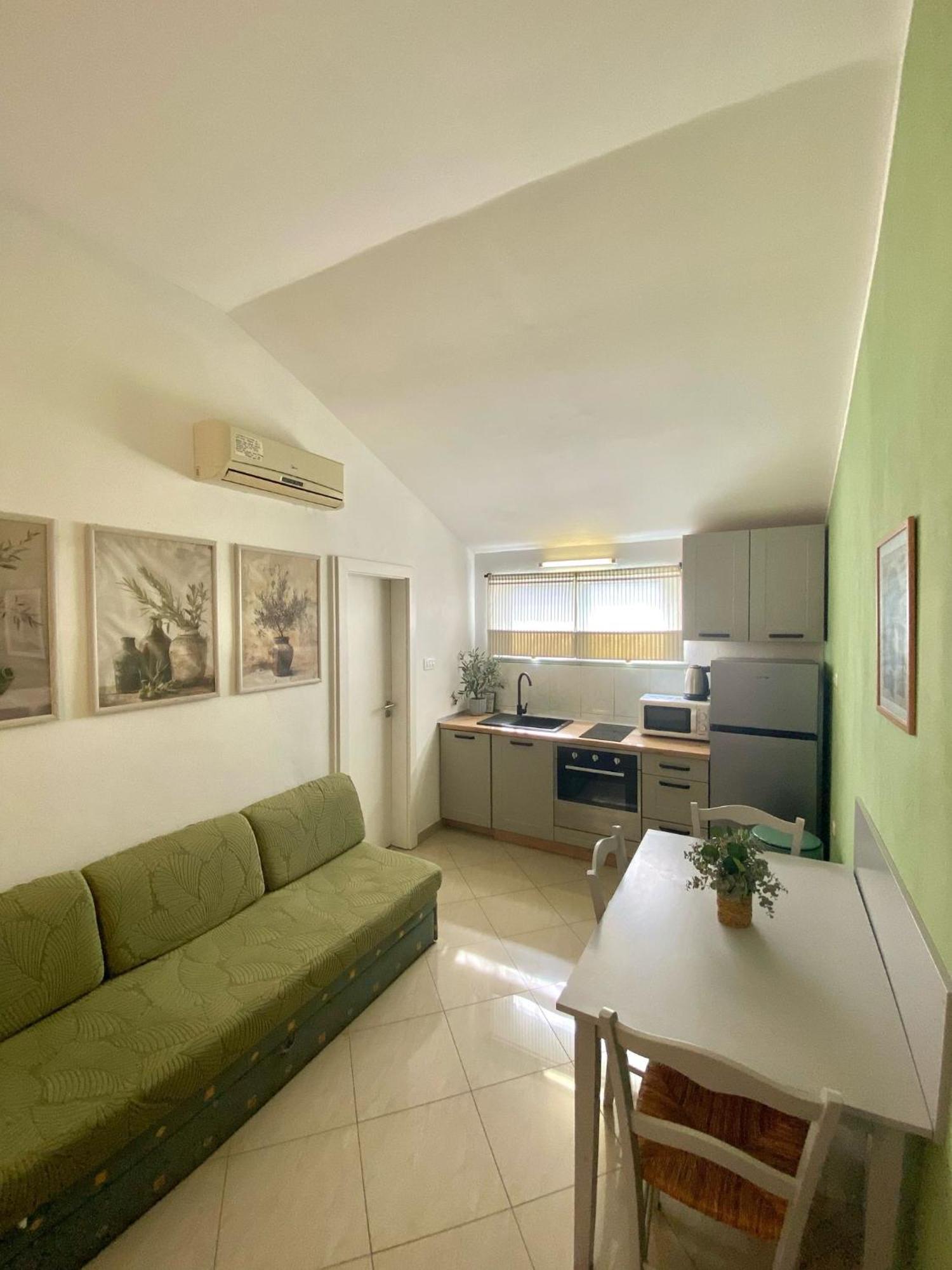 Apartments Maria Kukljica Esterno foto